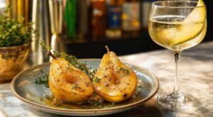 Cette astuce au vermouth blanc avec un fruit rôti, oubliée des anciens, devient le nouveau secret des barmen à l'apéro