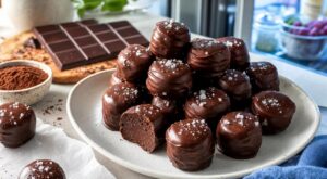 Fin d’été : ces bouchées au chocolat sans four, prêtes en 10 min au frigo, s’effondrent si vous faites cette erreur