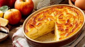 Flan aux pommes : cette erreur avec la pâte empêche votre crème de prendre, presque tout le monde la fait