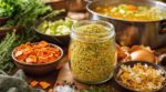 Ne jetez plus ce déchet de cuisine : séché et mixé, il remplace vos cubes de bouillon tout l’automne-hiver (gratuit)