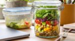 Plus personne ne devrait mettre son déjeuner dans un Tupperware : ce contenant en verre que vous avez déjà chez vous