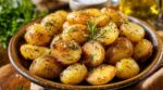 Pommes de terre germées au fond du placard : cette erreur de tri les rend bien plus toxiques que vous ne pensez