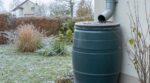 Récupérateur d’eau de pluie : ces 6 erreurs faites avant l’hiver le transforment en bombe à retardement