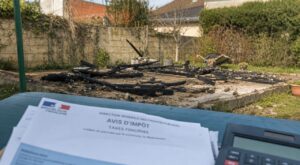Votre abri de jardin a brûlé : cette erreur dans les 90 jours peut vous faire payer la taxe foncière pendant des années