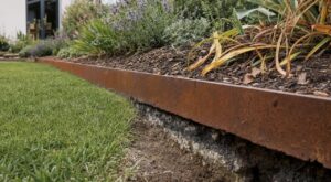 Acier corten au jardin : ce n'est pas la rouille qui fait jaunir vos plantes, mais cette erreur cachée sous la terre