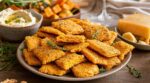 Apéro : ces crackers au fromage enterrent vos chips, grâce à ce légume doux caché dans la pâte