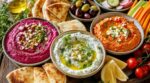 Apéro : ne servez plus le houmous avant d’avoir essayé ces 3 bols grecs prêts en 20 min que tout le monde réclame
