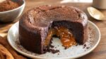 Ce gâteau au chocolat sans farine a bluffé 10 invités : impossible de deviner cet ingrédient en poudre du placard