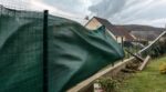 Clôture de jardin : cette erreur avec un brise-vue sur grillage souple fait exploser les dégâts chez le voisin