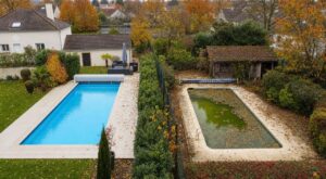 Deux voisins ont mis leur piscine en hivernage fin octobre : un seul a retrouvé une eau cristalline sans algues au mois d'avril