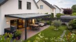 Il a posé sa pergola bioclimatique avec l'accord de la mairie : un an plus tard, c'est le voisin du lotissement qui exige sa démolition