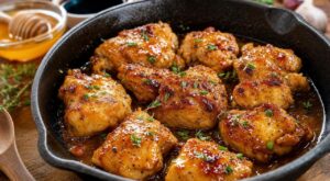 « Je ne commande plus au japonais du coin » : ce poulet miel-beurre prêt en 20 min cache un secret qui change tout