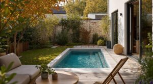 Les pisciniers n'en peuvent plus de le répéter : le bassin de trempage de moins de 10 m² coûte jusqu'à 30 % de moins en octobre