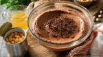 Mousse au chocolat : arrêtez d'y passer l'après-midi, cette version en 10 min utilise ce jus que vous jetez toujours