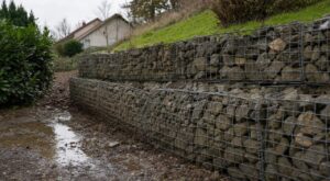 Muret en gabions : cette erreur de pose fait avancer la rangée du bas dès la pluie et peut vous coûter très cher