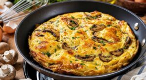 Omelette aux champignons : cette erreur en cuisine ruine vos œufs, les chefs l&rsquo;évitent avec un geste tout bête