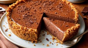 On s&rsquo;est disputé la dernière part : ce geste avec la pâte à cookie change tout dans la tarte mousse au chocolat