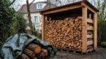 Si vos bûches moisissent sous une bâche, cette solution Lidl à moins de 100 € vous évite un week-end de bricolage